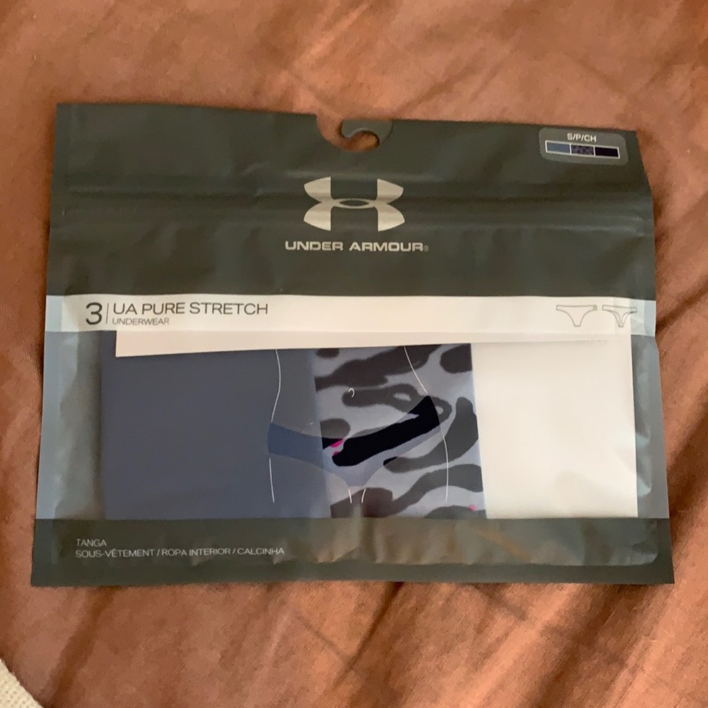 2 New under armour seamless thongs